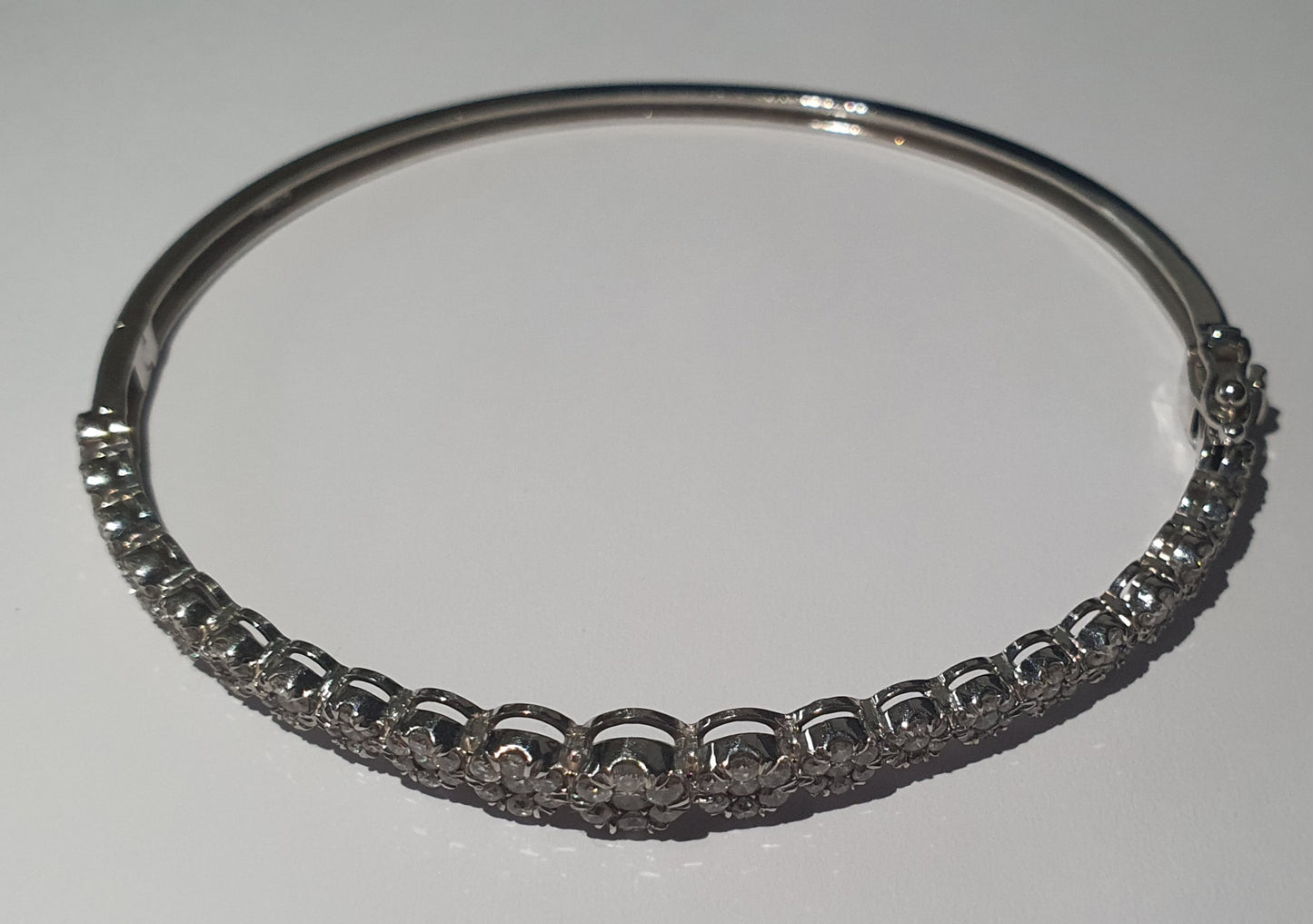 Bracelet em ouro com 150 pontos de Diamantes